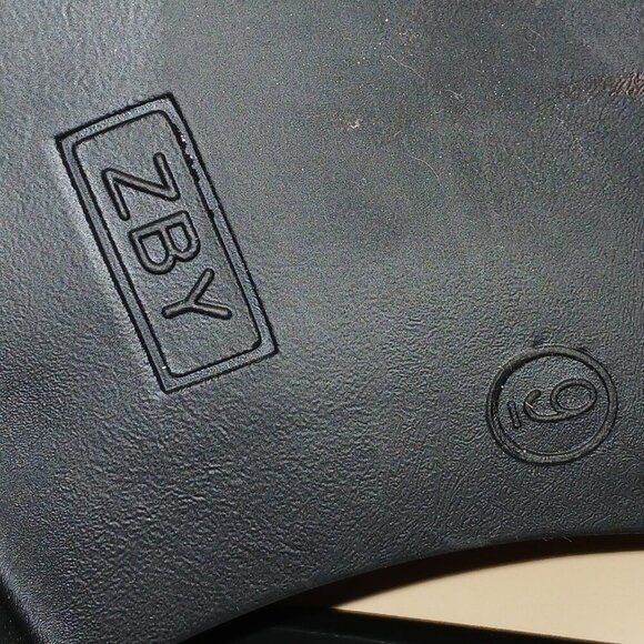 WOMENS ZBY LIGHT TAN LOAFERS, CHUNKY HEELS, SIZE 9 NWOT - Picture 7 of 7